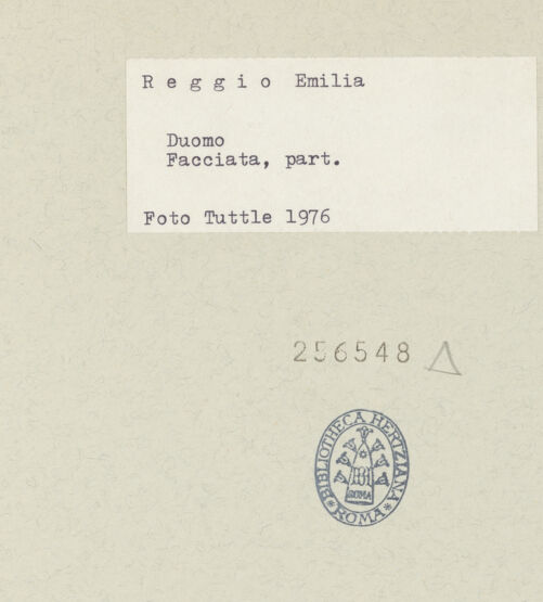 Rückseite von Tuttle, ? [https://www.deutsche-digitale-bibliothek.de/content/lizenzen/rv-ez/] Santa Maria Assunta & Duomo - Untergeschoss, Detail: Nischenfigur, bh256548_recto. Foto: Tuttle, ?.