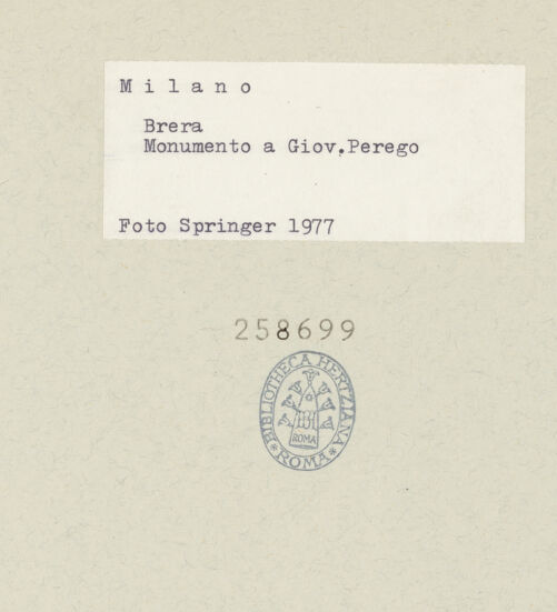 Rückseite von Springer [https://www.deutsche-digitale-bibliothek.de/content/lizenzen/rv-ez/] Denkmal des Giovanni Perego, Maler (gest. 1817) - Gesamtansicht, bh258699_recto. Foto: Springer.