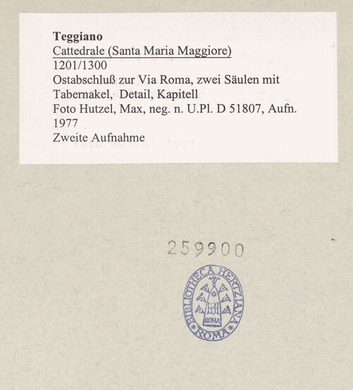 Rückseite von Bibliotheca Hertziana [https://www.deutsche-digitale-bibliothek.de/content/lizenzen/rv-fz/] Linke Säule - Kapitell, bh259900_recto. Foto: Hutzel, Max.
