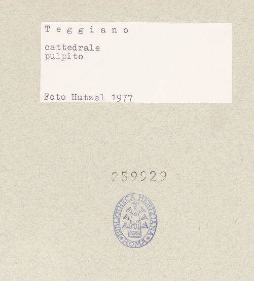 Rückseite von Hutzel, Max [https://www.deutsche-digitale-bibliothek.de/content/lizenzen/rv-ez/] Kanzelförmiger AmboEvangelistendarstellungen (Kanzelkorb und Lesepult) - Engel als Symbol des Evangelisten Matthäus und Löwe als Symbol des Evangelisten Markus, bh259929_recto. Foto: Hutzel, Max.