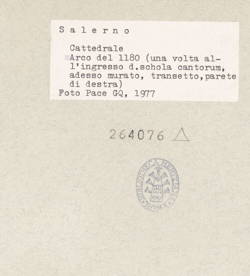 Rückseite von Pace, Valentino [https://www.deutsche-digitale-bibliothek.de/content/lizenzen/rv-ez/] Bogen der Ikonostasis - Gesamtansicht, bh264076_recto. Foto: Pace, Valentino.