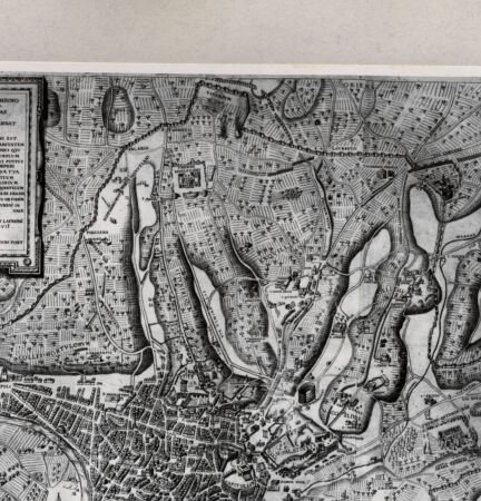 Rückseite von  [http://creativecommons.org/publicdomain/mark/1.0/] ... - , bh264390. Foto.