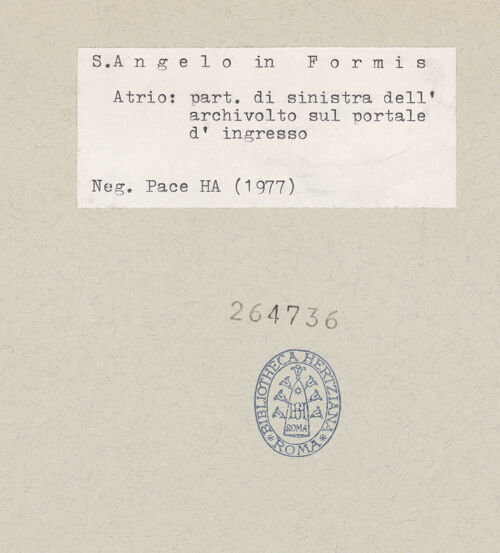 Rückseite von Pace, Valentino [https://www.deutsche-digitale-bibliothek.de/content/lizenzen/rv-fz/] Portal - Detail: Konsole und Archivoltenansatz links, bh264736_recto. Foto: Pace, Valentino.