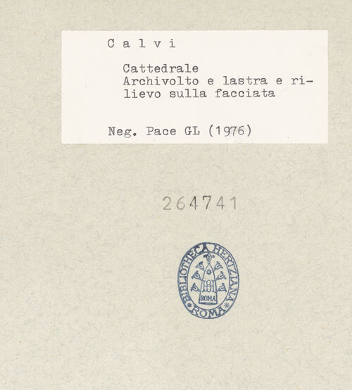 Rückseite von Pace, Valentino [https://www.deutsche-digitale-bibliothek.de/content/lizenzen/rv-ez/] Linkes Portal - Gesamtansicht, bh264741_recto. Foto: Pace, Valentino.