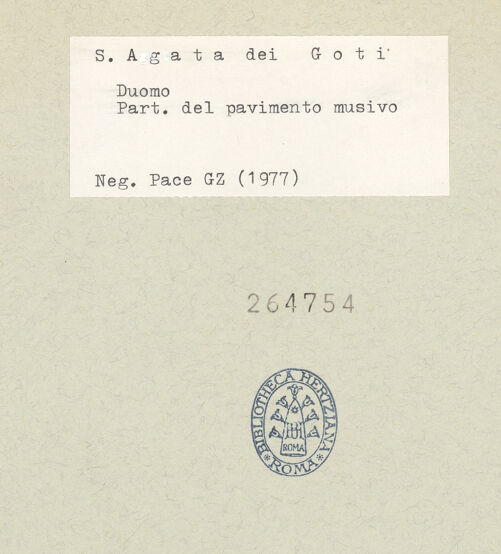 Rückseite von Pace, Valentino [https://www.deutsche-digitale-bibliothek.de/content/lizenzen/rv-ez/] Detail, Presbyterium, links, bh264754_recto. Foto: Pace, Valentino.