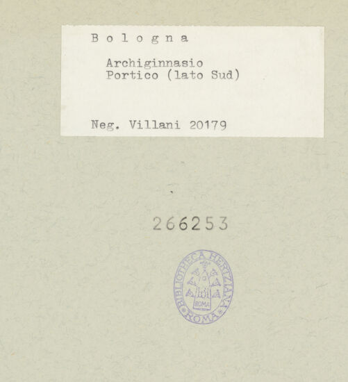 Rückseite von Alinari [https://www.deutsche-digitale-bibliothek.de/content/lizenzen/rv-ez/] Archiginnasio - Südgalerie, bh266253_recto. Foto: Villani.