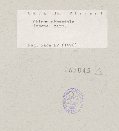 Rückseite von Pace, Valentino [https://www.deutsche-digitale-bibliothek.de/content/lizenzen/rv-ez/] Evangelienkanzel - Detail: Lesepult, bh267845_recto. Foto: Pace, Valentino.