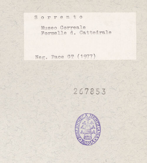 Rückseite von Pace, Valentino [https://www.deutsche-digitale-bibliothek.de/content/lizenzen/rv-ez/] Reliefplatten mit Adler - Gesamtansicht, bh267853_recto. Foto: Pace, Valentino.