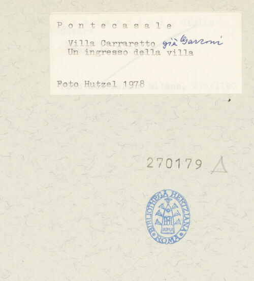 Rückseite von Hutzel, Max [https://www.deutsche-digitale-bibliothek.de/content/lizenzen/rv-ez/] Villa Garzoni-Michiel - Seiteneingang der Villa, bh270179_recto. Foto.