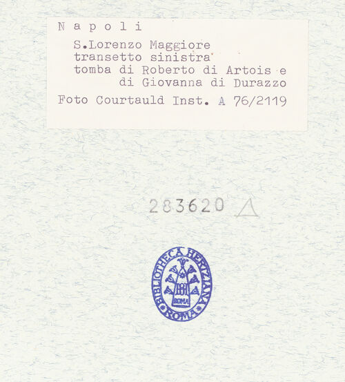 Rückseite von Courtauld Institute of Art [https://www.deutsche-digitale-bibliothek.de/content/lizenzen/rv-ez/] Grabmal des Robert IV. d'Artois und der Johanna von Durrës (Giovanna di Durazzo) - Sarkophag, Detail: Schmerzensmann, bh283620_recto. Foto.