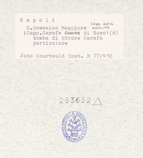 Rückseite von Courtauld Institute of Art [https://www.deutsche-digitale-bibliothek.de/content/lizenzen/rv-ez/] Grabmal des Ettore Carafa - Tympanon (Gottvater), Relief (Madonna) und Liegefigur (Ettore Carafa), bh283652_recto. Foto.