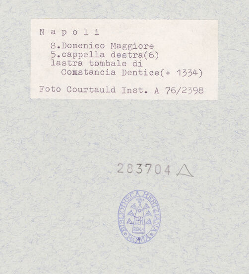 Rückseite von Courtauld Institute of Art [https://www.deutsche-digitale-bibliothek.de/content/lizenzen/rv-ez/] Grabplatte der Costanza Dentice (gest. 1334) - Gesamtansicht, bh283704_recto. Foto.