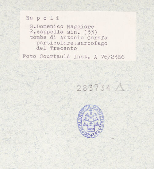 Rückseite von Courtauld Institute of Art [https://www.deutsche-digitale-bibliothek.de/content/lizenzen/rv-ez/] Grabmal des Antonio Carafa, genannt Malizia (gest. 1438) - Detail: Madonna, Engel und Stifter, bh283734_recto. Foto.