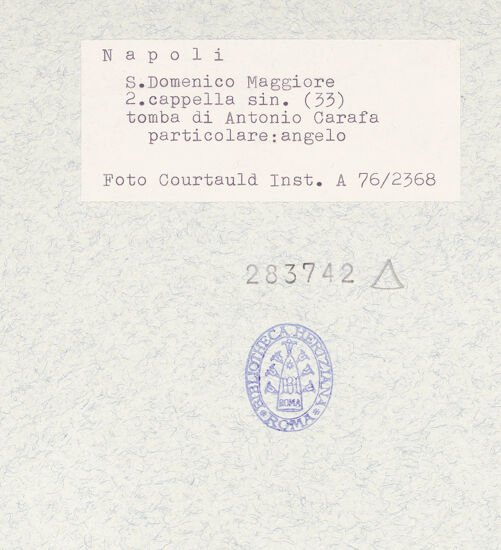 Rückseite von Courtauld Institute of Art [https://www.deutsche-digitale-bibliothek.de/content/lizenzen/rv-ez/] Grabmal des Antonio Carafa, genannt Malizia (gest. 1438)Engel und Liegefigur - Engel links, bh283742_recto. Foto.