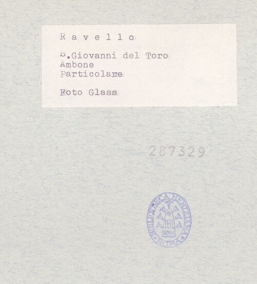 Rückseite von Glass, Dorothy [https://www.deutsche-digitale-bibliothek.de/content/lizenzen/rv-ez/] Bekrönung, bh287329_recto. Foto: Glass, Dorothy.