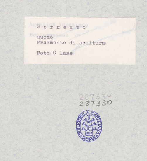 Rückseite von Glass, Dorothy [https://www.deutsche-digitale-bibliothek.de/content/lizenzen/rv-ez/] Löwin - Gesamtansicht, bh287330_recto. Foto: Glass, Dorothy.