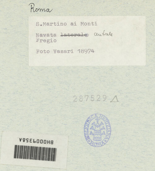 Rückseite von Vasari [https://www.deutsche-digitale-bibliothek.de/content/lizenzen/rv-ez/] Fries mit liturgischem Gerät, Marterwerkzeugen und religiös-symbolischen Objekten aus dem Alten und Neuen Testament - Rechte Seite, Detail (v.r.n.l.): Medaillon mit einem Drachen, Sonne, Weinrebe, römischer Altar, Zelt, Stiftshütte, Medaillon mit Weihrauchgefäß, bh287529_recto. Foto.