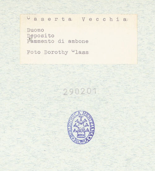 Rückseite von Glass, Dorothy [https://www.deutsche-digitale-bibliothek.de/content/lizenzen/rv-ez/] Gesamtansicht, bh290201_recto. Foto: Glass, Dorothy.