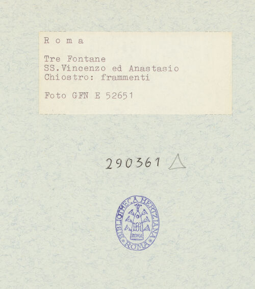 Rückseite von Istituto Nazionale per la Grafica [https://www.deutsche-digitale-bibliothek.de/content/lizenzen/rv-ez/] Inschriftenfragmente - Spätantike / frühchristliche Fragmente, bh290361_recto. Foto.