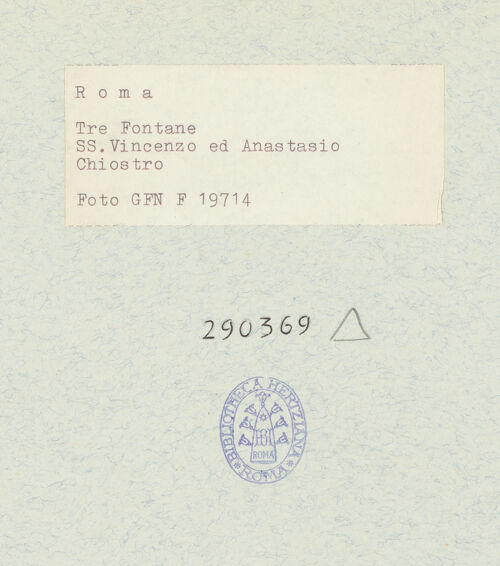 Rückseite von Istituto Nazionale per la Grafica [https://www.deutsche-digitale-bibliothek.de/content/lizenzen/rv-ez/] Abbazia delle Tre FontaneSanti Vincenzo ed Anastasio - Umgang, bh290369_recto. Foto.