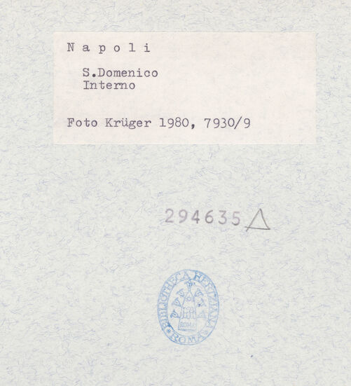 Rückseite von Krüger, Jürgen [https://www.deutsche-digitale-bibliothek.de/content/lizenzen/rv-fz/] San Domenico Maggiore - Ansicht nach dem Hauptaltar, bh294635_recto. Foto.