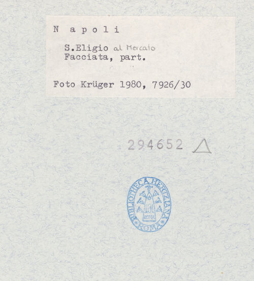 Rückseite von Krüger, Jürgen [https://www.deutsche-digitale-bibliothek.de/content/lizenzen/rv-fz/] Sant'Eligio al MercatoWestfassade - Bogen, unteres Teil, von Westen, bh294652_recto. Foto: Krüger, Jürgen.