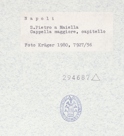 Rückseite von Krüger, Jürgen [https://www.deutsche-digitale-bibliothek.de/content/lizenzen/rv-fz/] San Pietro a Maiella - Kapitell, bh294687_recto. Foto: Krüger, Jürgen.