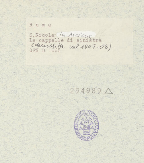 Rückseite von ICCD [https://www.deutsche-digitale-bibliothek.de/content/lizenzen/rv-ez/] San Nicola in Arcione - Blick auf die linken Seitenkapellen, bh294989_recto. Foto.