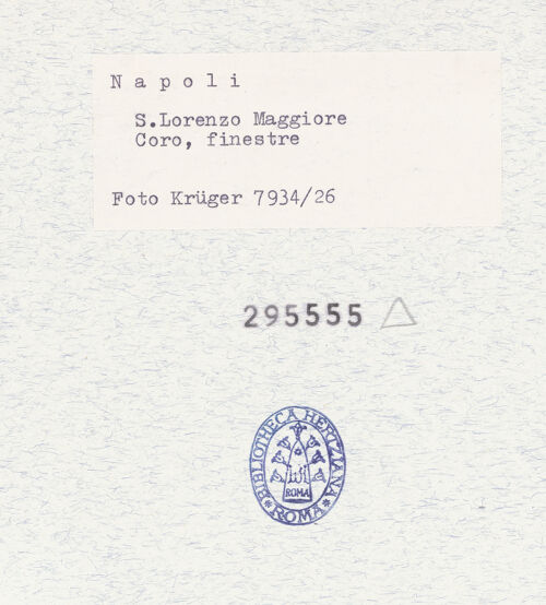 Rückseite von Krüger, Jürgen [https://www.deutsche-digitale-bibliothek.de/content/lizenzen/rv-fz/] San Lorenzo Maggiore - Strebepfeiler und Fenster, bh295555_recto. Foto: Krüger, Jürgen.