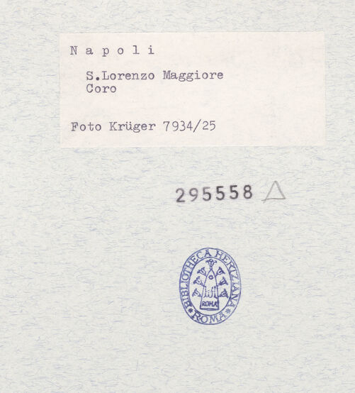 Rückseite von Krüger, Jürgen [https://www.deutsche-digitale-bibliothek.de/content/lizenzen/rv-fz/] San Lorenzo Maggiore - Strebepfeiler und Fenster, bh295558_recto. Foto: Krüger, Jürgen.