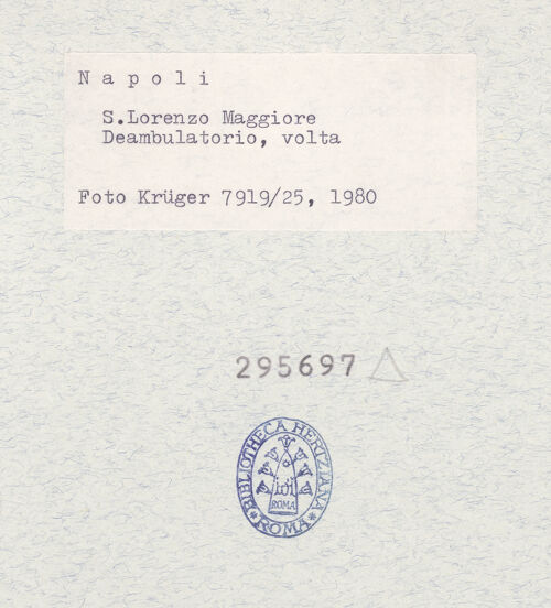 Rückseite von Krüger, Jürgen [https://www.deutsche-digitale-bibliothek.de/content/lizenzen/rv-fz/] San Lorenzo Maggiore - Schlußstein, bh295697_recto. Foto: Krüger, Jürgen.