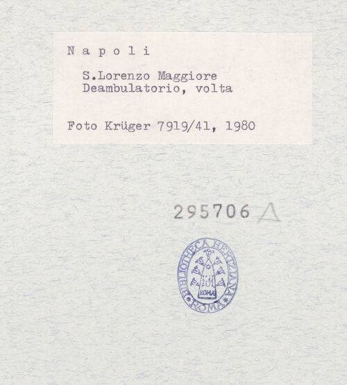 Rückseite von Krüger, Jürgen [https://www.deutsche-digitale-bibliothek.de/content/lizenzen/rv-fz/] San Lorenzo Maggiore - Schlußstein, bh295706_recto. Foto: Krüger, Jürgen.