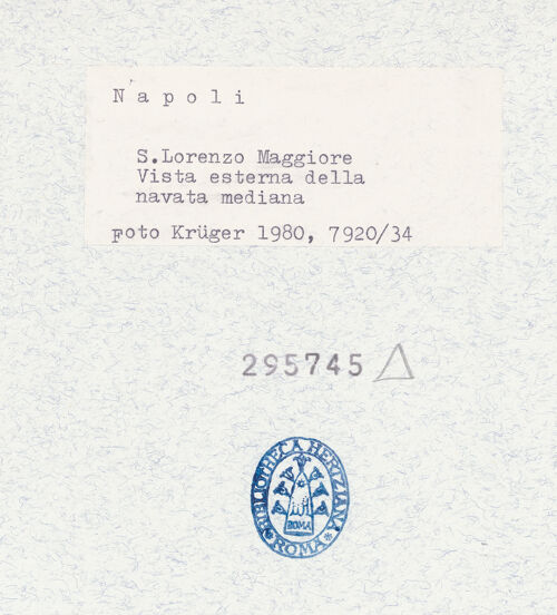 Rückseite von Krüger, Jürgen [https://www.deutsche-digitale-bibliothek.de/content/lizenzen/rv-fz/] San Lorenzo Maggiore - Südwand, Teilansicht nach Westen, bh295745_recto. Foto: Krüger, Jürgen.