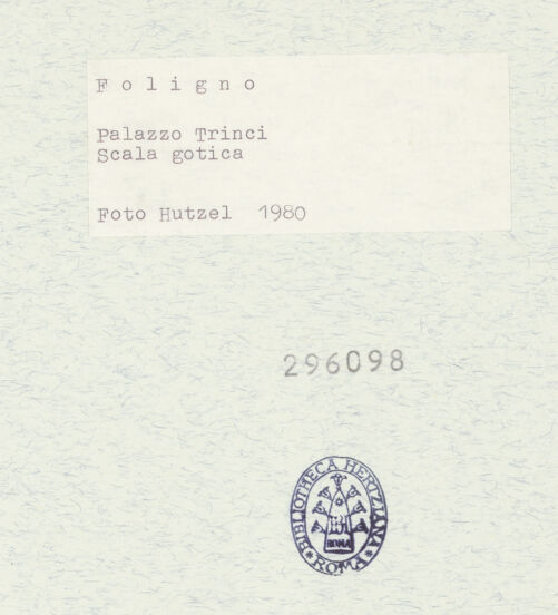 Rückseite von Getty Research Institute [https://www.deutsche-digitale-bibliothek.de/content/lizenzen/rv-ez/] Palazzo TrinciScala gotica - Obergeschoss, bh296098_recto. Foto: Hutzel, Max.