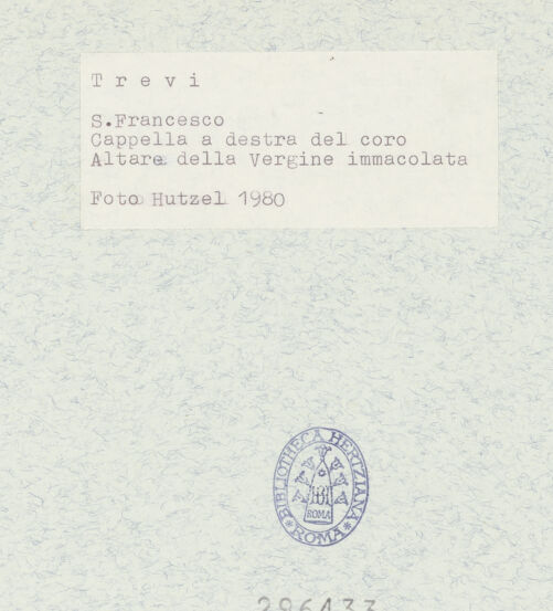 Rückseite von Getty Research Institute [https://www.deutsche-digitale-bibliothek.de/content/lizenzen/rv-ez/] Ädikula mit einer Statue der Immaculata - Gesamtansicht, bh296433_recto. Foto: Hutzel, Max.