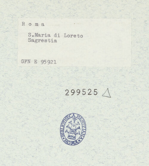 Rückseite von ICCD [https://www.deutsche-digitale-bibliothek.de/content/lizenzen/rv-ez/] Santa Maria di LoretoSakristei - Blick in Richtung Portal (Zugang zur Kirche), bh299525_recto. Foto.