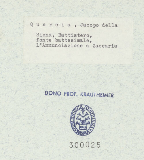 Rückseite von unbekannt [https://www.deutsche-digitale-bibliothek.de/content/lizenzen/rv-fz/] TaufbrunnenFünf ProphetenProphet - Gesamtansicht, bh300025_recto. Foto.