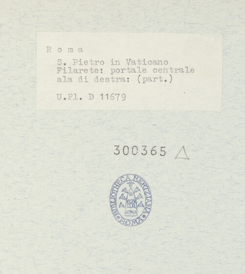 Rückseite von Bibliotheca Hertziana [https://www.deutsche-digitale-bibliothek.de/content/lizenzen/rv-fz/] Hauptportal von Sankt Peter / Portal des FilareteRankenfries - Detail: Satyrn, bh300365_recto. Foto.