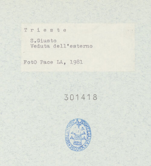 Rückseite von Pace, Valentino [https://www.deutsche-digitale-bibliothek.de/content/lizenzen/rv-fz/] San Giusto - Kuppel der Gedächtniskapelle für den heiligen Justus, von Südwesten, bh301418_recto. Foto: Pace, Valentino.