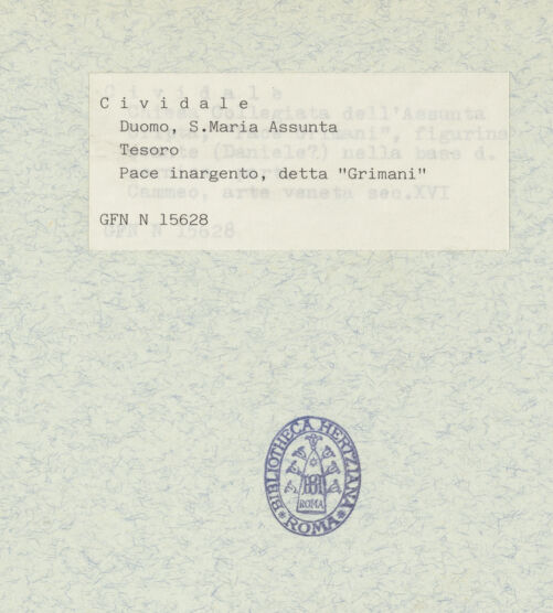 Rückseite von ICCD [https://www.deutsche-digitale-bibliothek.de/content/lizenzen/rv-ez/] Kusstafel mit Kreuzigung und Beweinung Christi (Pace Grimani) - Detail: Kamee mit Daniel, bh306350_recto. Foto.