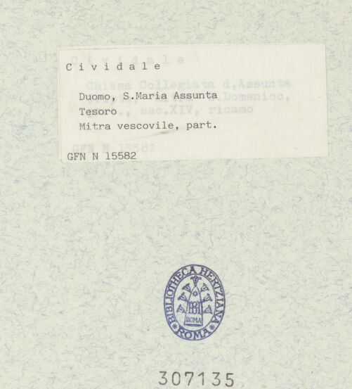 Rückseite von ICCD [https://www.deutsche-digitale-bibliothek.de/content/lizenzen/rv-ez/] Sogenannte Mitra von San Paolino - Infula, Detail: Heiliger Dominikus, bh307135_recto. Foto.