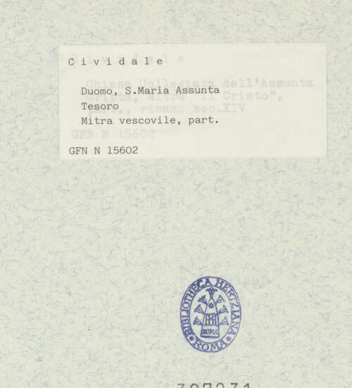 Rückseite von ICCD [https://www.deutsche-digitale-bibliothek.de/content/lizenzen/rv-ez/] Sogenannte Mitra von San Paolino - Frontseite, Detail: Christus, bh307231_recto. Foto.