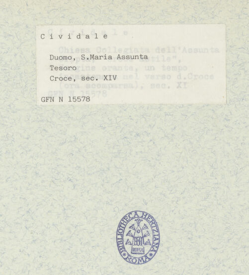 Rückseite von ICCD [https://www.deutsche-digitale-bibliothek.de/content/lizenzen/rv-ez/] Altarkreuz (Recto: der gekreuzigte Christus zwischen Maria und Johannes; Verso: Plakette mit Maria Advocata) - Verso, Detail: Maria Advocata, bh307440_recto. Foto.