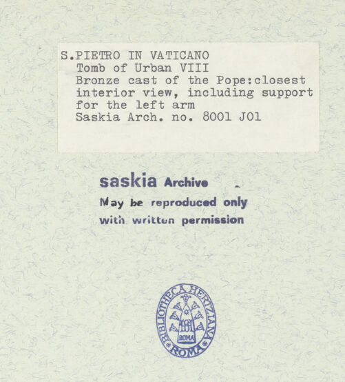 Rückseite von Bibliotheca Hertziana [https://www.deutsche-digitale-bibliothek.de/content/lizenzen/rv-fz/] Grabmal von Papst Urban VIII.Der Papst auf der Kathedra thronend - Sitzfigur: Ansicht der Innenseite mit Stütze für den linken Arm, bh315019_recto. Foto: Wiedenhoeft, Ron.