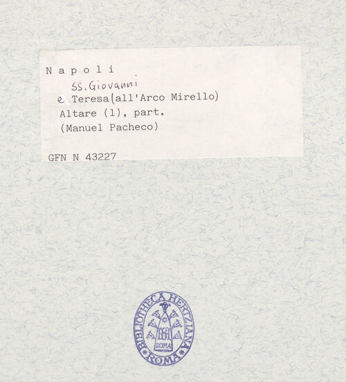 Rückseite von ICCD [https://www.deutsche-digitale-bibliothek.de/content/lizenzen/rv-ez/] Seitenaltar - Detail, bh321118_recto. Foto.