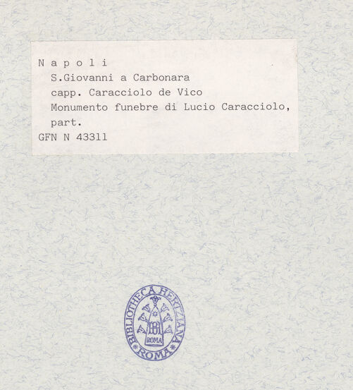 Rückseite von ICCD [https://www.deutsche-digitale-bibliothek.de/content/lizenzen/rv-ez/] Büste des Lucio Caracciolo - Gesamtansicht, bh321132_recto. Foto.