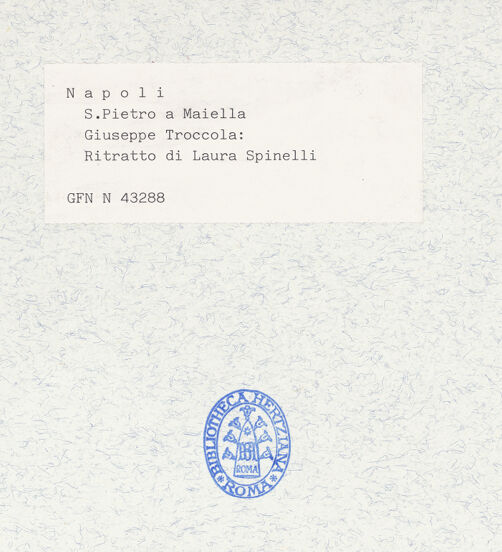 Rückseite von ICCD [https://www.deutsche-digitale-bibliothek.de/content/lizenzen/rv-ez/] Porträt der Laura Spinelli - Gesamtansicht, bh321146_recto. Foto.