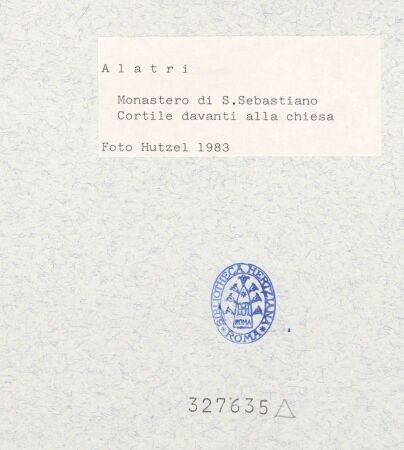 Rückseite von National Gallery of Art, Washington [https://www.deutsche-digitale-bibliothek.de/content/lizenzen/rv-ez/] Badia di San SebastianoCortile - Nordflügel, bh327635_recto. Foto: Hutzel, Max.