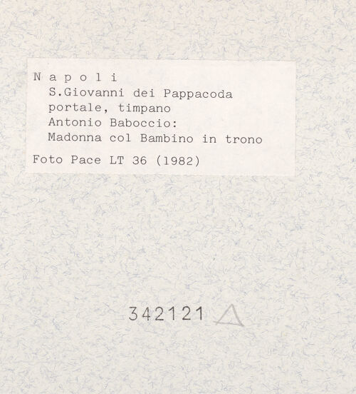 Rückseite von Pace, Valentino [https://www.deutsche-digitale-bibliothek.de/content/lizenzen/rv-ez/] HauptportalTympanon und Archivolte: Gottvater mit Engel, Madonna - Madonna, bh342121_recto. Foto: Pace, Valentino.