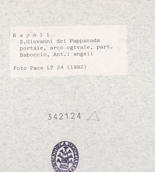 Rückseite von Pace, Valentino [https://www.deutsche-digitale-bibliothek.de/content/lizenzen/rv-ez/] HauptportalTympanon und Archivolte: Gottvater mit Engel, Madonna - Archivolte, Detail rechts, bh342124_recto. Foto: Pace, Valentino.